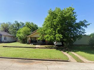709 E Vilas Ave, Guthrie, OK 73044
