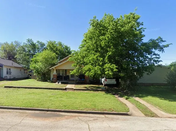 709 E Vilas Ave, Guthrie, OK 73044