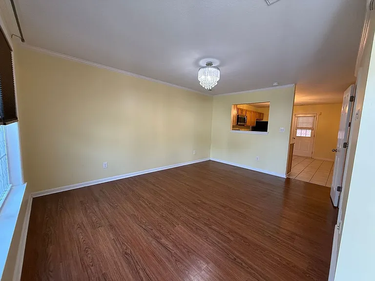 27 E Doris Ave #309 — Photo 3