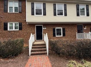 6102 Highcastle Ct, Raleigh, NC 27613