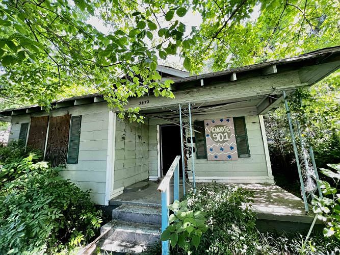 1st image of 3472 Lamphier Ave