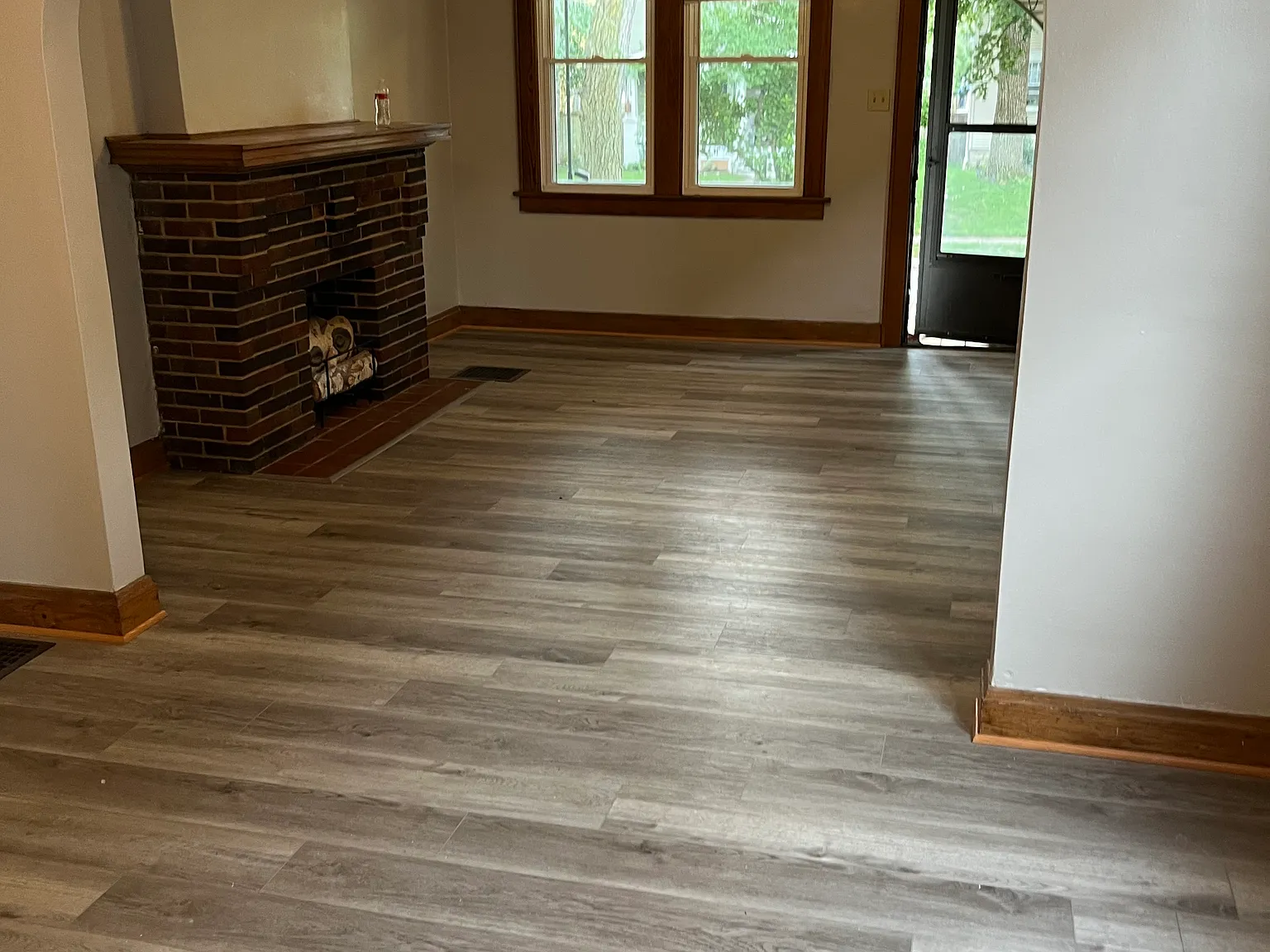 3 bed, 1400 sqft, $2,090 — Photo 3
