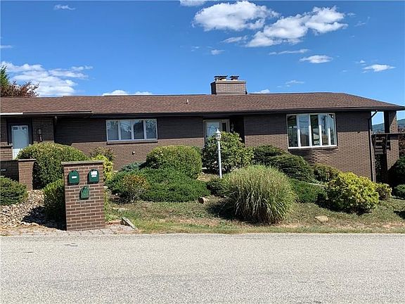 2nd image of 1210 Sunset Dr