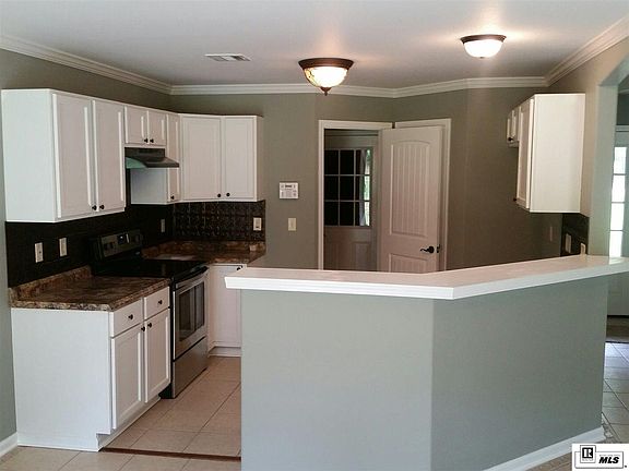 4th image of 68 Chauvin Dr
