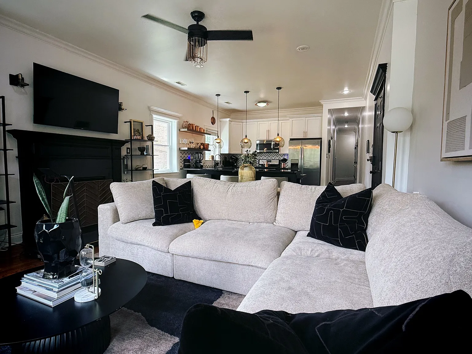 3 bed, 1700 sqft, $3,500 — Photo 4