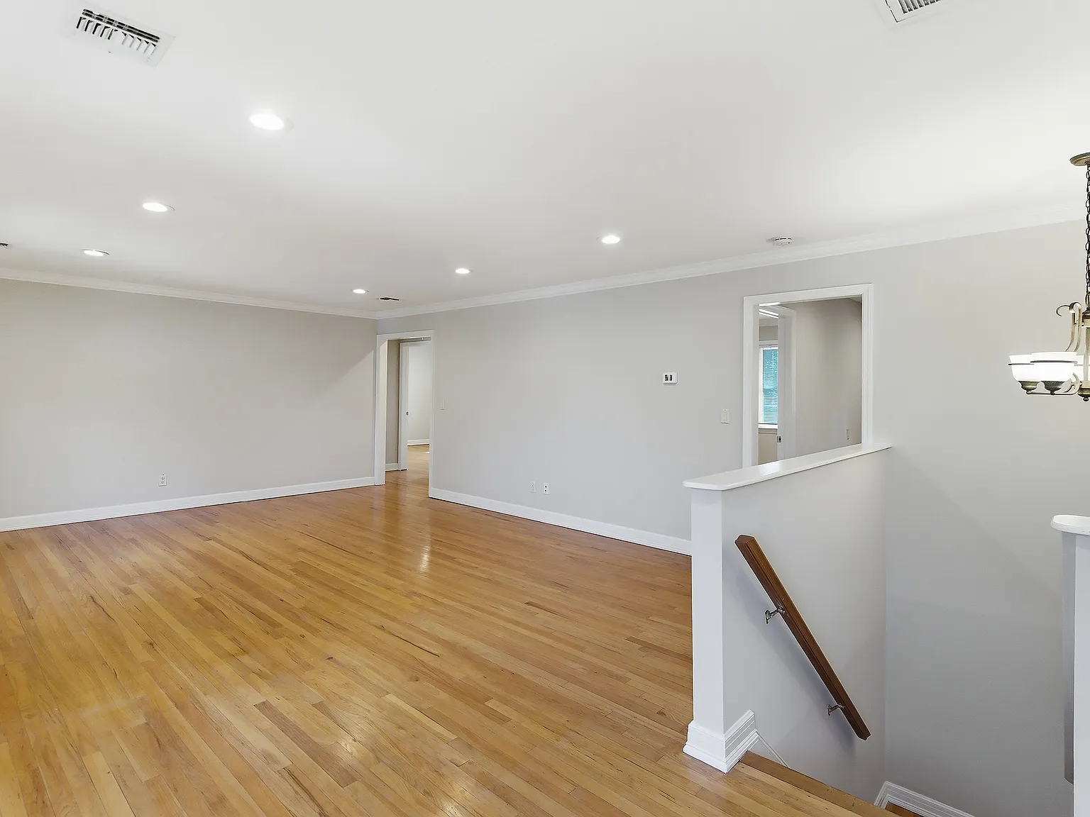3 bed, 1240 sqft, $3,500 — Photo 3