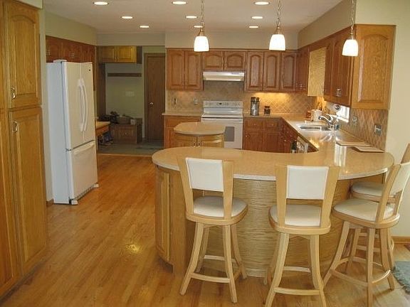 5th image of 8104 W Kensington Dr