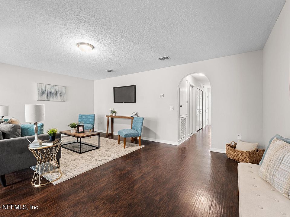 1st image of 7398 PALM HILLS Drive