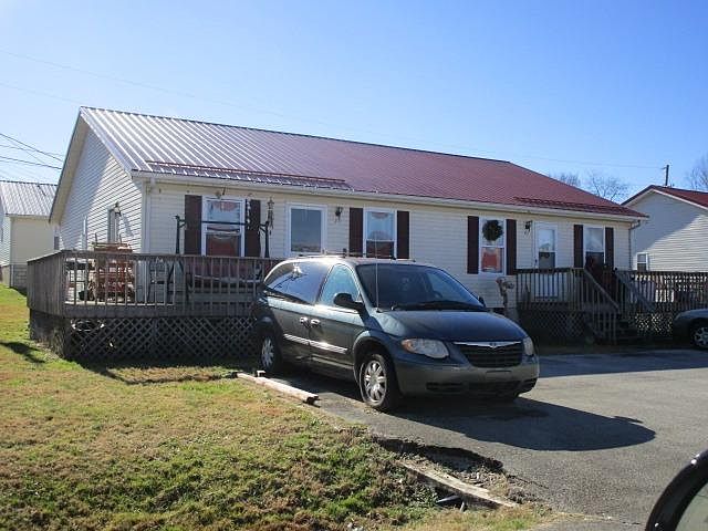 1st image of 12 Magnolia Dr