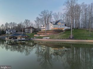 27144 Daniels Point Dr, Unionville, VA 22567