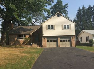 220 Sylvester Dr, Elkins, WV 26241