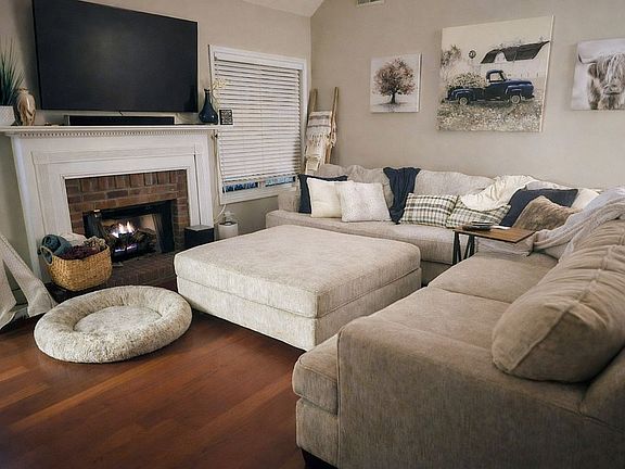 2nd image of 3946 Saint George Ter SW