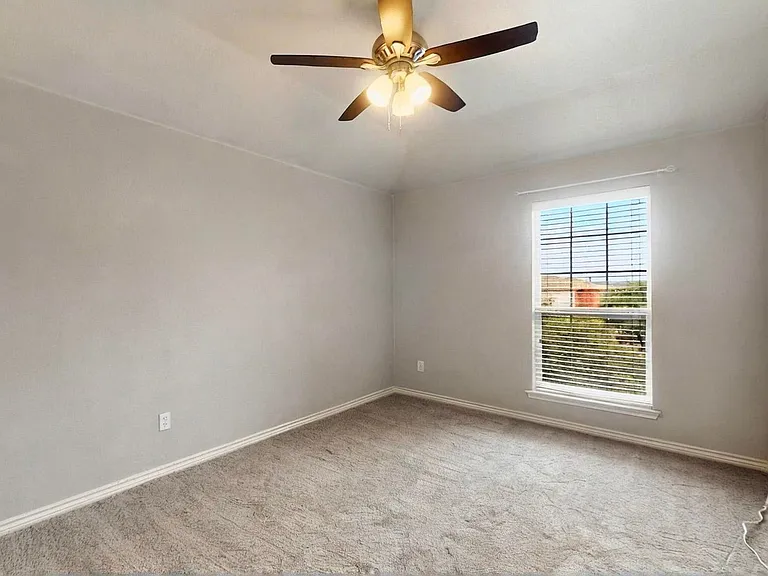 1236 Blue Brook Dr — Photo 35
