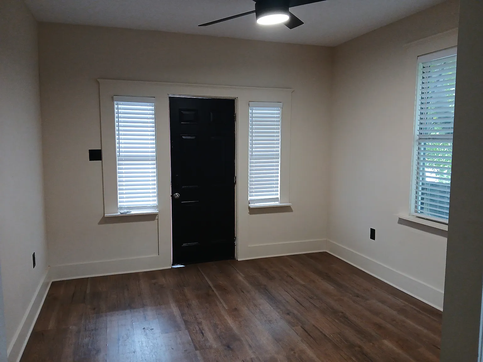 2 bed, $1,295 — Photo 2