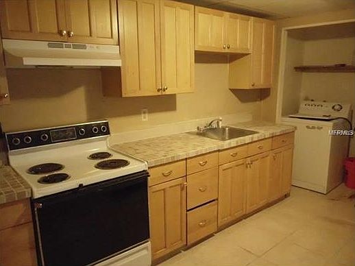 4th image of 2310 N 52nd St