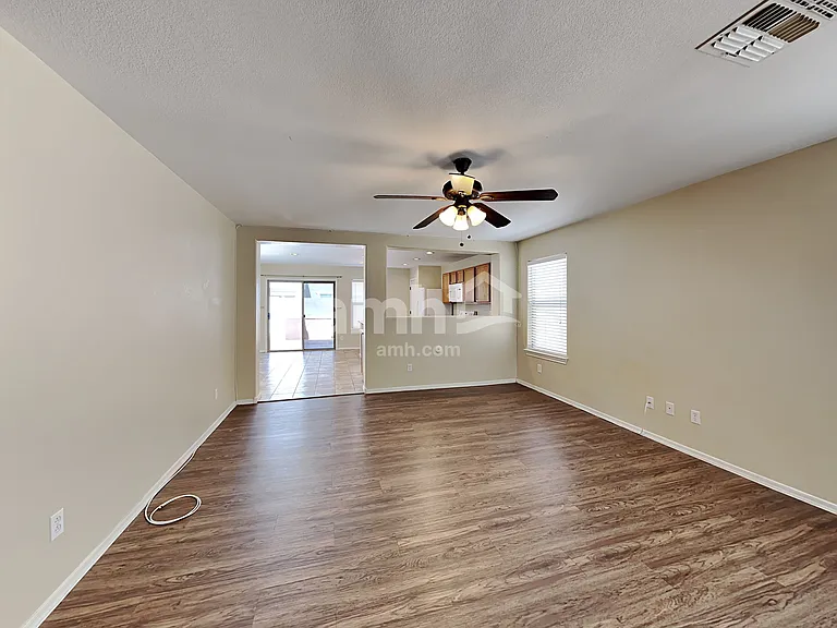 18526 W Valerie Dr — Photo 8