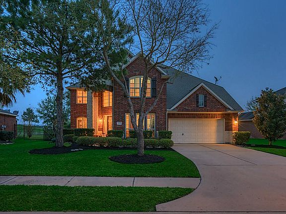 3rd image of 10322 Pavonia Dr