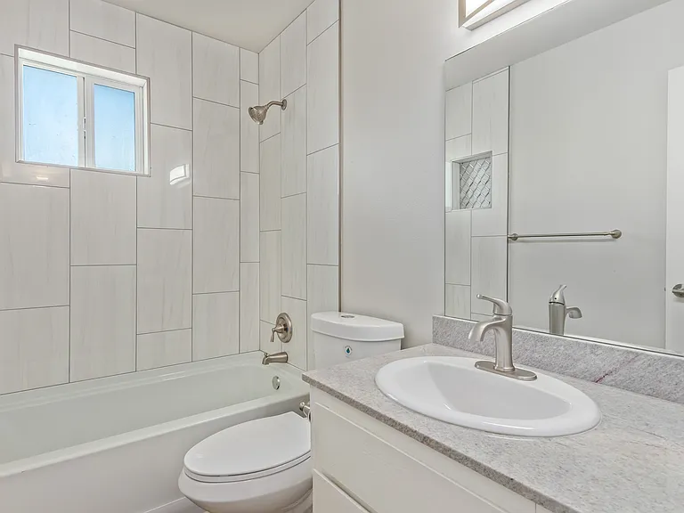2922 N 35th St #6 — Photo 21