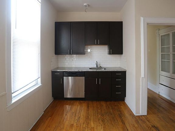 2nd image of 2735 N Magnolia Ave #1CH