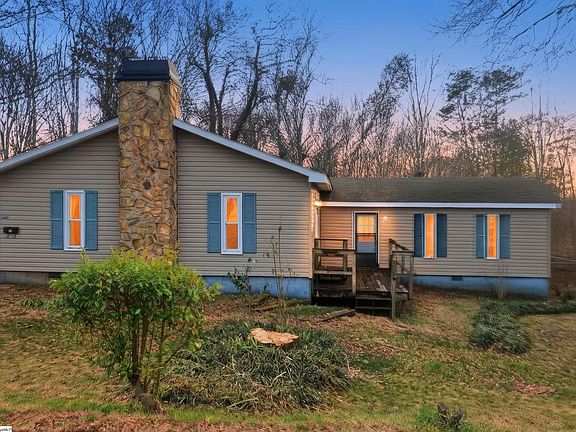 2nd image of 605 Ethel Rd