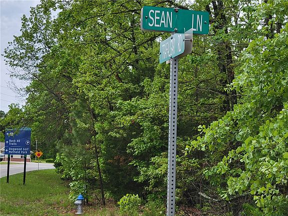 3rd image of 8 Sean Ln