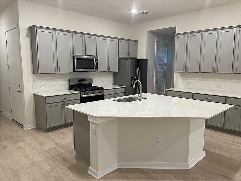 1905 Armitas Ter — Photo 14