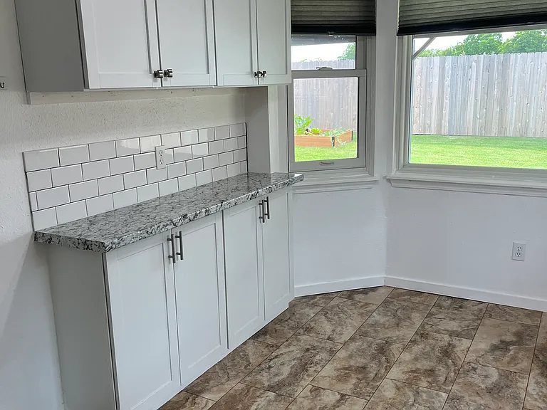512 Beacon Ave — Photo 8