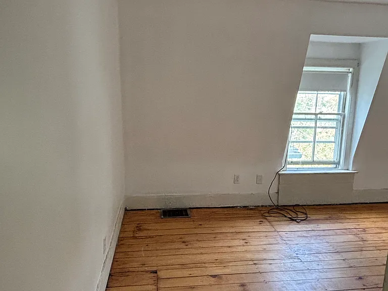 219 Washington St #12 — Photo 12