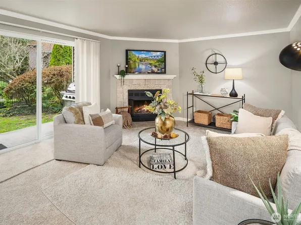 12044 100th Avenue NE #H103, Kirkland, WA 98034
