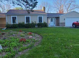 17408 W Elmwood Rd, New Berlin, WI 53146