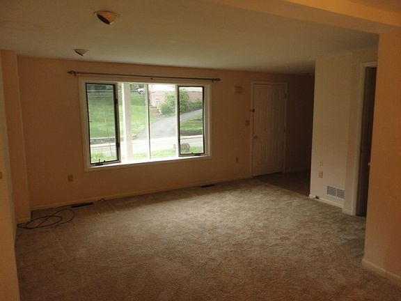 5th image of 88 Woodside Ave #A