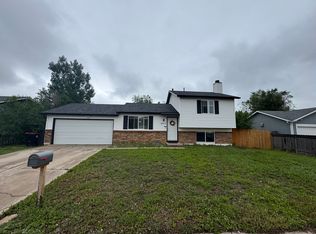 2015 Farnsworth Dr, Colorado Springs, CO 80916