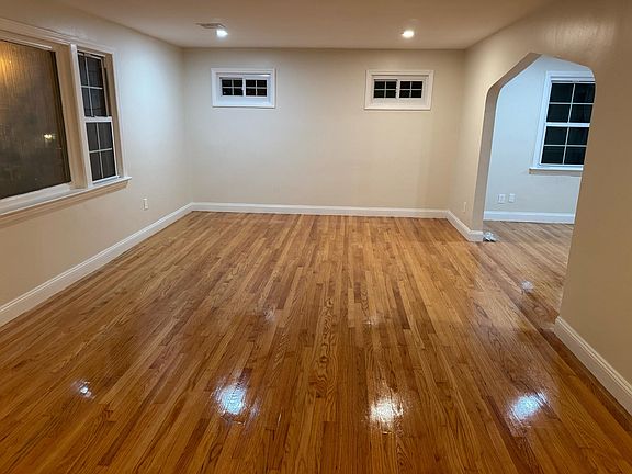 4th image of 208-210 N 15th St Floor 2