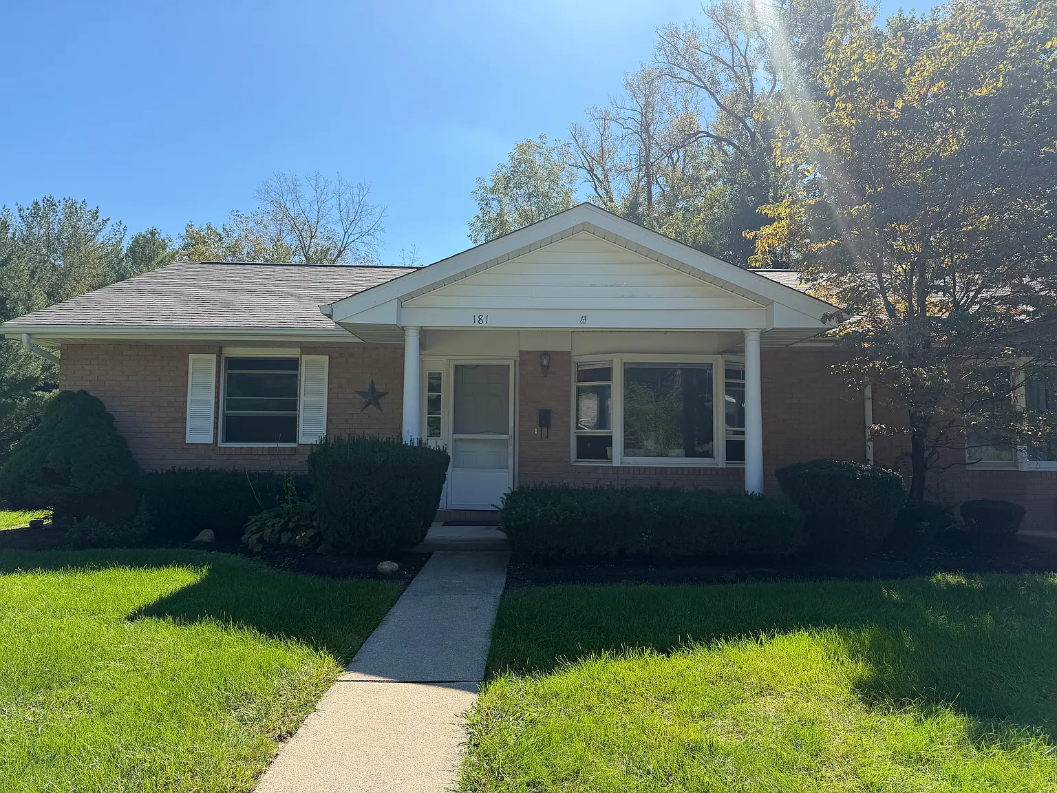 2 bed, 1.5 bath, 1100 sqft, $1,695 — Photo 1
