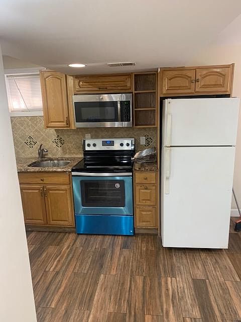 2nd image of 2230 Woodhull Ave #2