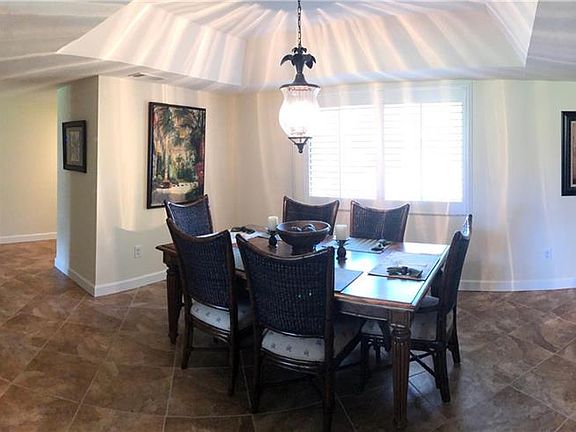 5th image of 3207 Horse Carriage Way APT 11