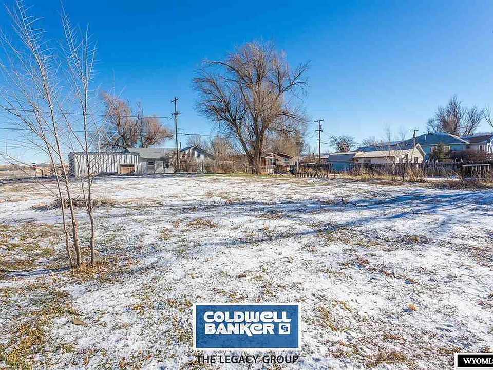 1st image of 395 Evans