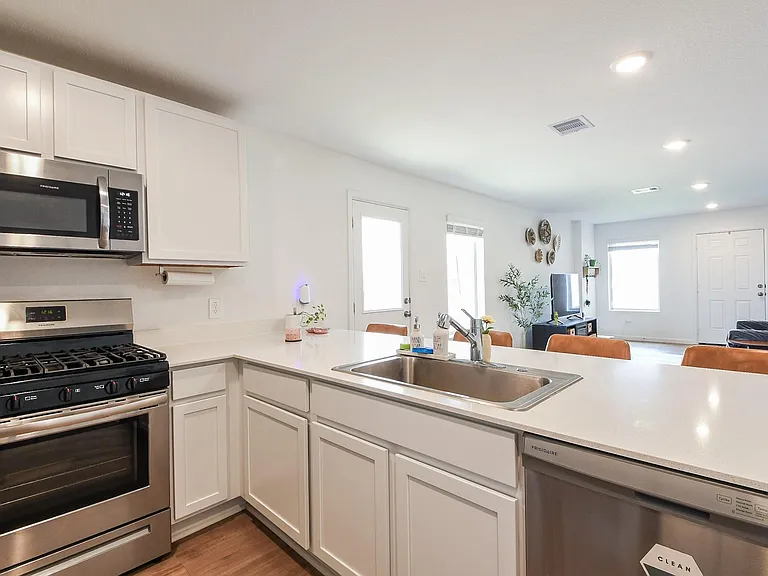 2728 Cadiz Bay Dr — Photo 12