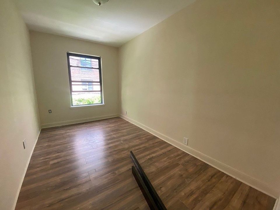 1st image of 221 W 22nd St #C3