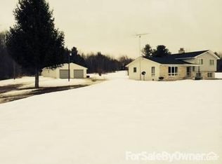 9421 E Deerfield Rd, Shepherd, MI 48883