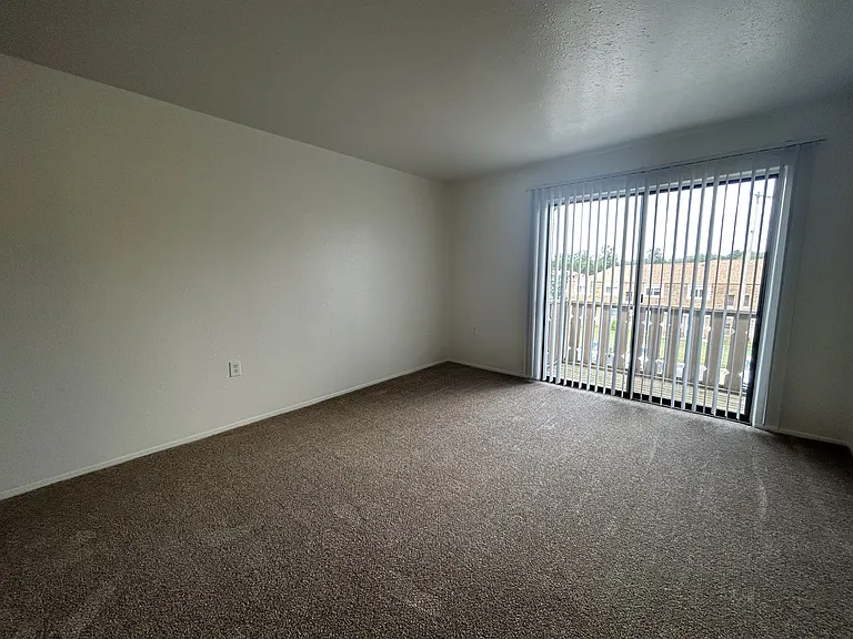 Windsor Place Apartments — Photo 105