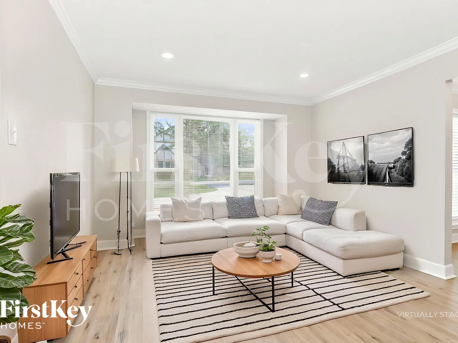 4 bed, 2.0 bath, 2098 sqft, $1,760 — Photo 4