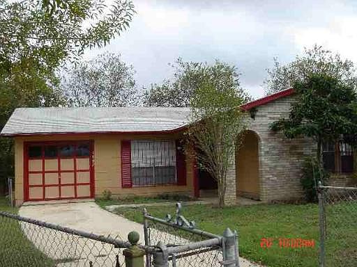 1st image of 1002 GRAND RIVER DR
