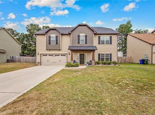 2732 Mosquera Dr, Fayetteville, NC 28306