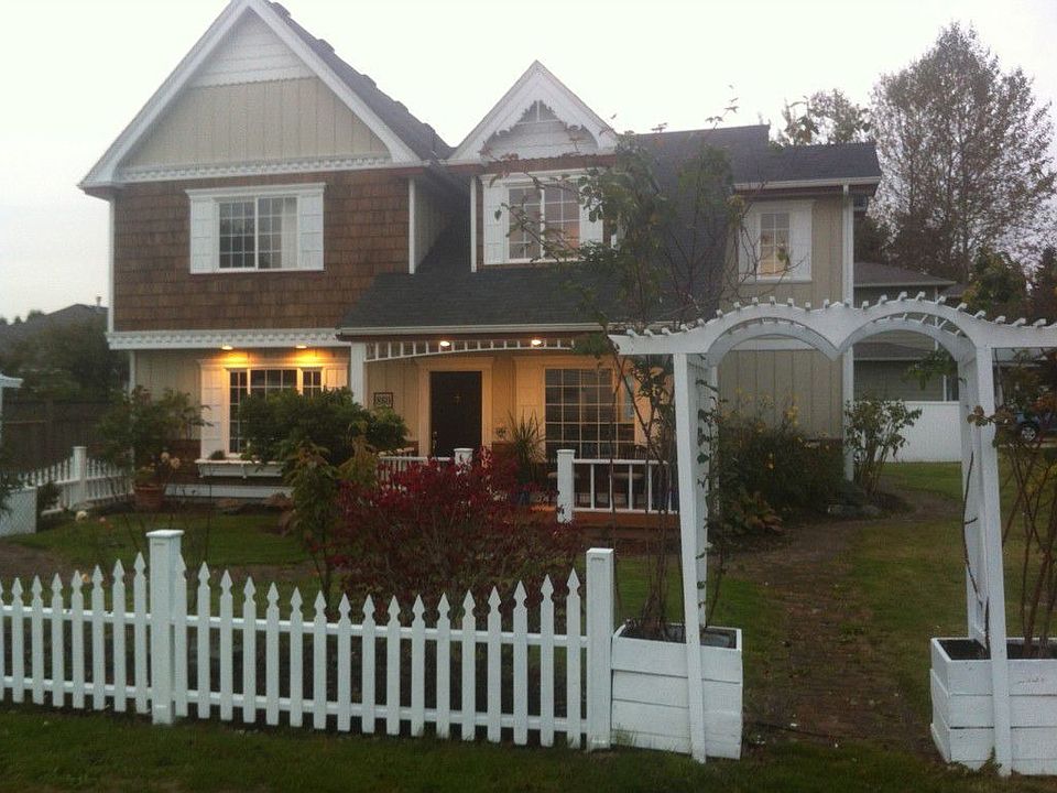1st image of 860 East St