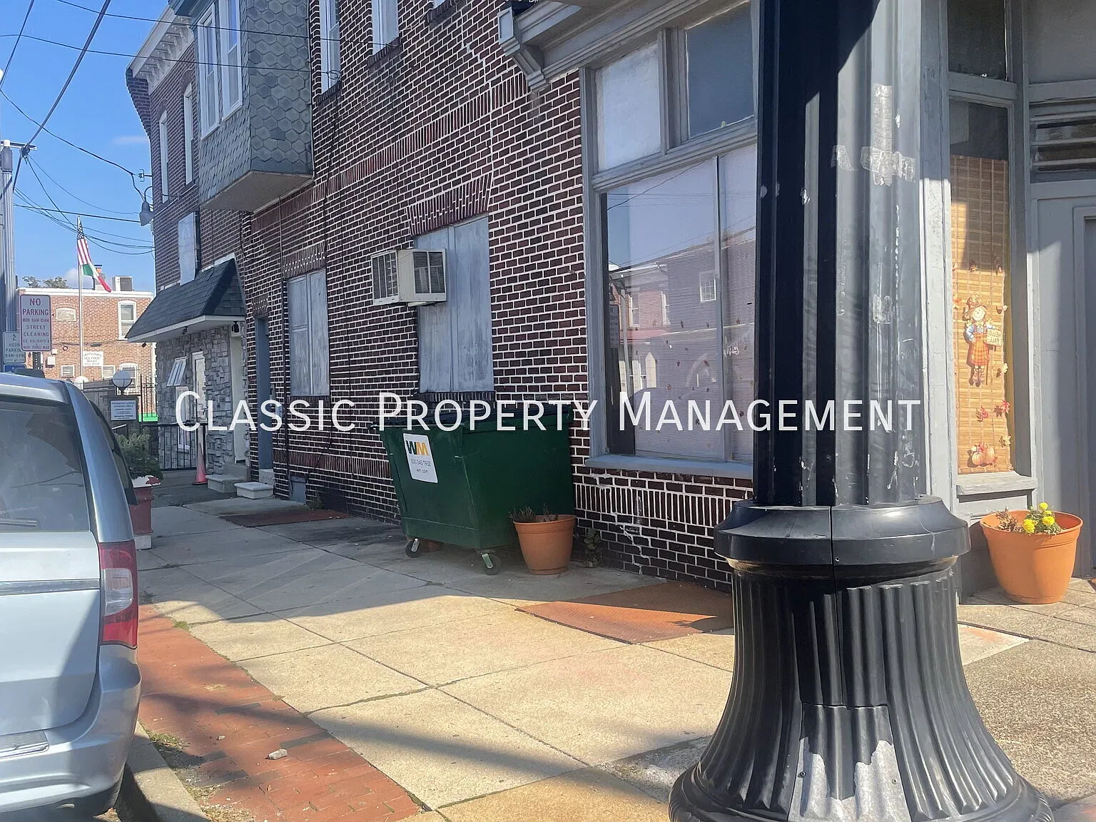 3 bed, 1 bath rental in Little Italy — Photo 2