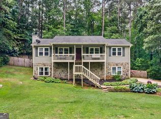 325 Presidential Dr, Dallas, GA 30157