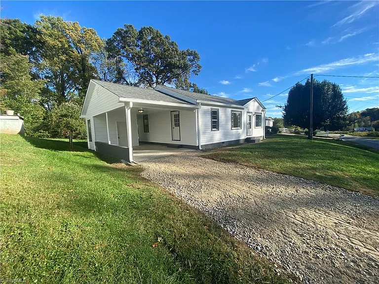 291 Green Acres Myers St — Photo 2