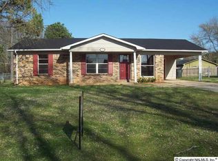 2943 Lynnwood Cir SW, Decatur, AL 35603