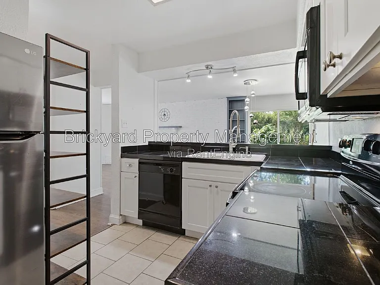 4126 Justice Ln — Photo 17
